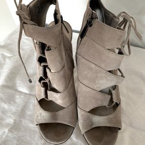 Suede booties with cut-out side